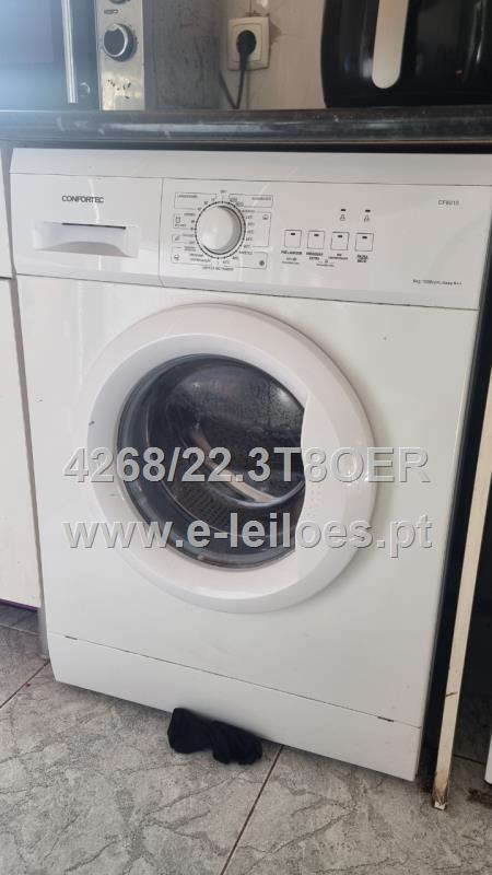 Lote composto por mobiliário de quarto e máquina de lavar roupa