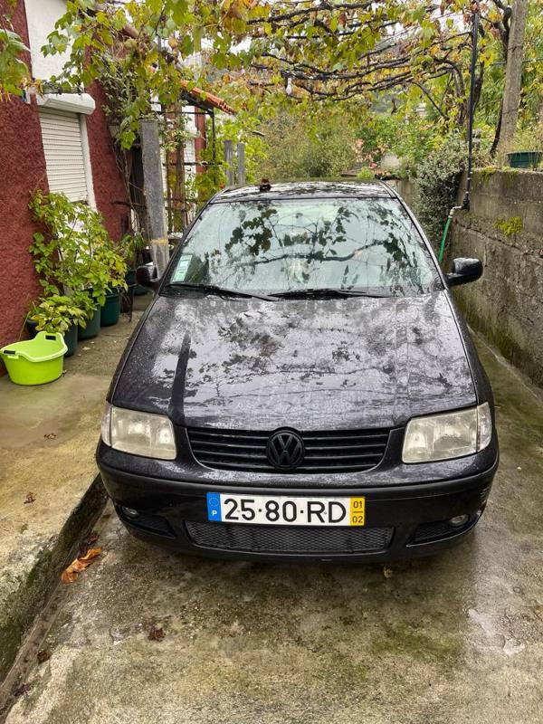 Fotografia de veículo: Volkswagen Polo do ano de 2001