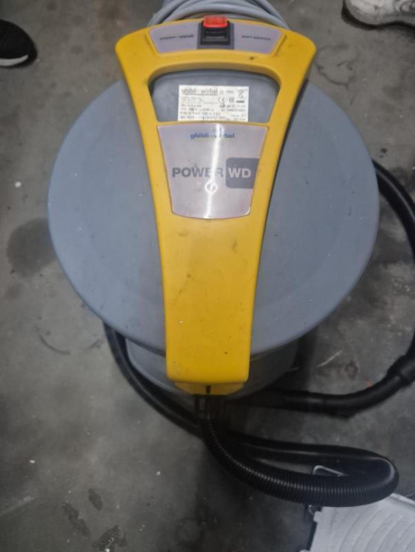 Fotografia de mobiliário: Lote 1 composto pelas verbas 1 à 3