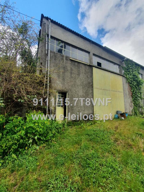 1/5 (Um Quinto) Adega Vitivinícola em Penafiel