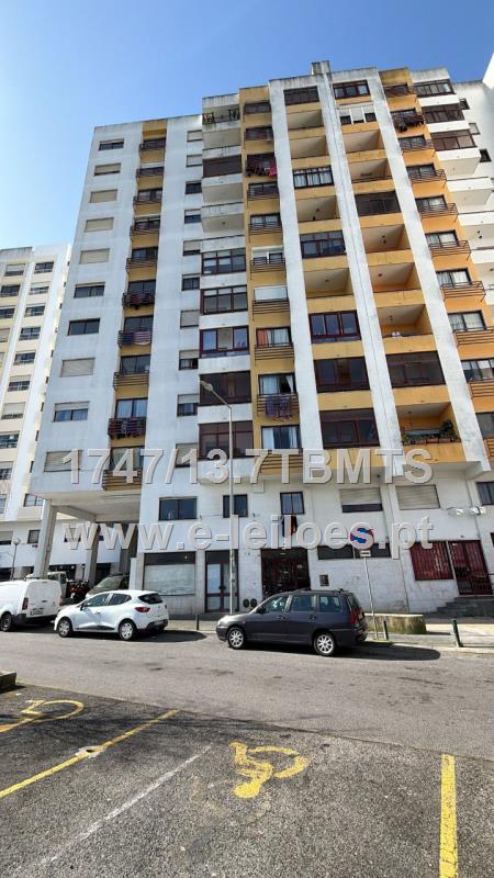 APARTAMENTO SITUADO NO CACÉM