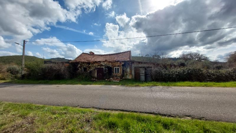 Fotografia de imóvel: Moradia em ruína para reconstrução -  Sabacheira (Tomar)