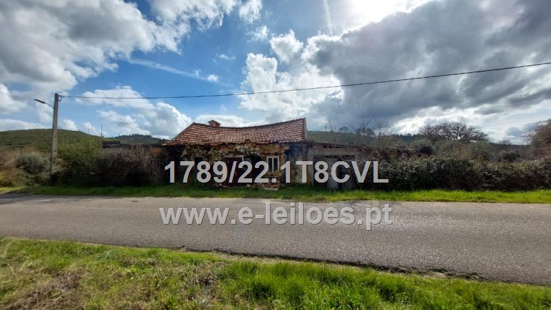 Moradia em ruína para reconstrução -  Sabacheira (Tomar)