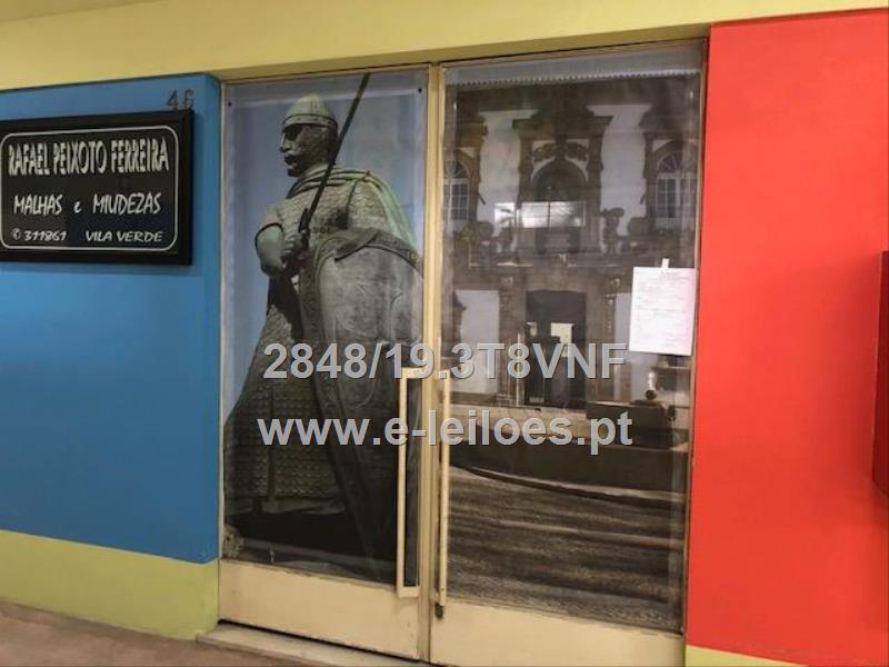 Loja com 77m2 no Centro Grossita das Taipas