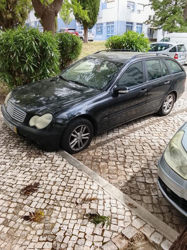 Fotografia de veículo: Mercedes-Benz C 220 CDI