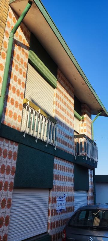 Fotografia de imóvel: PRÉDIO CONSTITUIDO POR  2 ANDARES,  ANEXOS E QUINTAL
