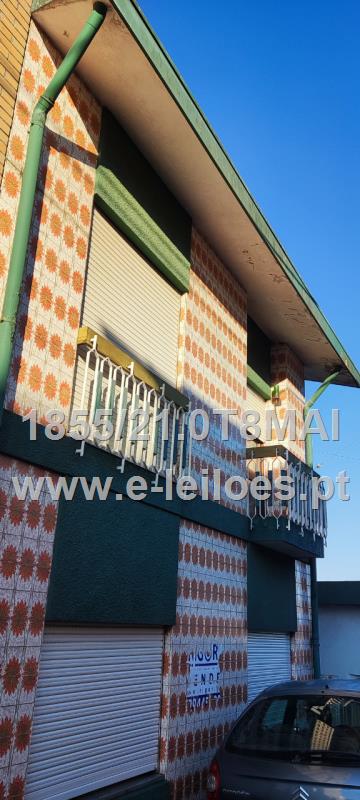 PRÉDIO CONSTITUIDO POR  2 ANDARES,  ANEXOS E QUINTAL