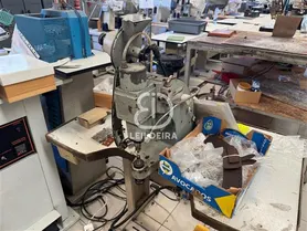 Fotografia 1 de 3: Máquina de meter ilhós - Lote 55