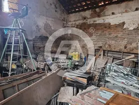 Fotografia 5 de 9: Proporção de 1/3 (Indiviso) de Armazém Industrial de r/chão