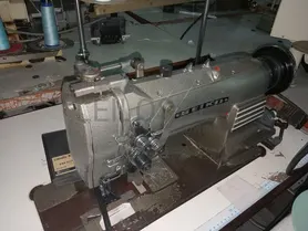 Fotografia 1 de 2: Máquina de 2 agulhas 