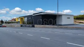 Fotografia 5 de 16: Armazém Industrial · Sernancelhe 