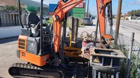 Fotografia 6 de 7: Mini giratória Hitachi Zaxis 19U