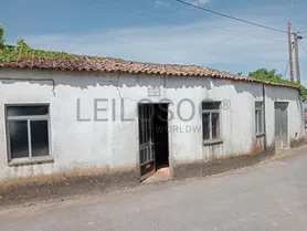 Fotografia 1 de 12: Moradia · São João de Loure e Frossos, Albergaria-a-Velha