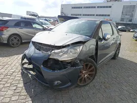 Fotografia 1 de 41: Citroën  DS3 · Ano 2011