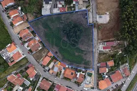 Fotografia 1 de 6: Terreno para Construção de 5 Moradias | PIP favorável · Cane