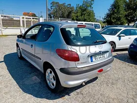 Fotografia 6 de 37: Peugeot 206 · Ano 2001