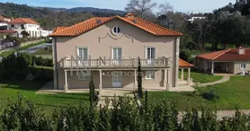 Fotografia 1 de 24: Casa de dois pavimentos com 5 quartos DOCUMENTOS Caderneta P