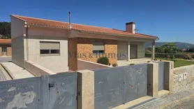 Fotografia 3 de 17: Casa de 2 pisos c/ logradouro