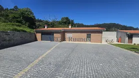 Fotografia 9 de 17: Casa de 2 pisos c/ logradouro