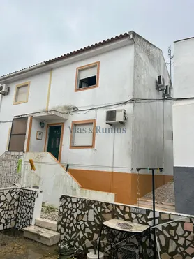 Fotografia 7 de 8: Quinhão hereditário s/ casa e comércio