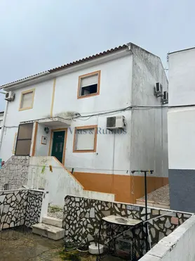 Fotografia 8 de 8: Quinhão hereditário s/ casa e comércio