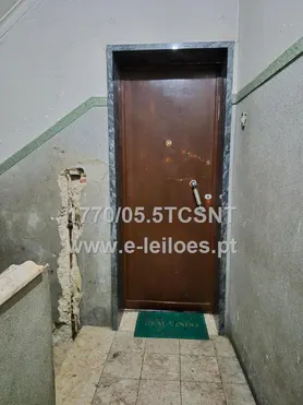 Fotografia 8 de 34: 1/2 do Prédio Urbano destinado a habitação e comércio, em Ag