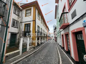 Fotografia 1 de 29: Conjunto imobiliário para reabilitação – Angra do Heroísmo
