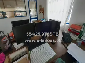 Fotografia 4 de 4: Computadores e Material de Escritório (V.34)