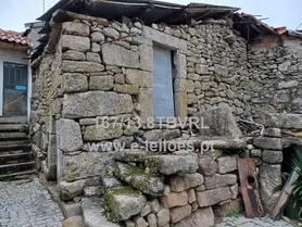 Fotografia 8 de 13: Casa de R/c e 1º Andar em Fiolhoso - Murça