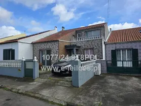 Fotografia 2 de 47: Prédio Urbano, sito na R. Cónego José Bernardo Almada, Fajã 