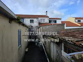 Fotografia 7 de 47: Prédio Urbano, sito na R. Cónego José Bernardo Almada, Fajã 