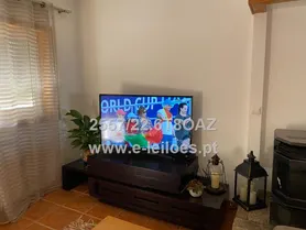 Fotografia 7 de 16: Lote de bens móveis, composto por mobiliário