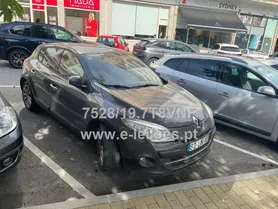Fotografia 3 de 6: Veículo  da passageiros da marca RENAULT