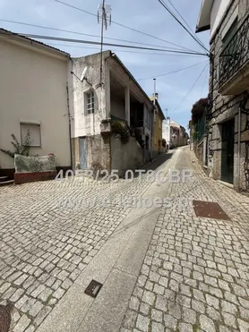 Fotografia 1 de 24: Prédio sito em Tábua - Rua Dr. João Dinis de Abreu