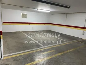 Fotografia 1 de 9: 2/16 da Fração CM, referente à CV-2, estacionamento coberto/